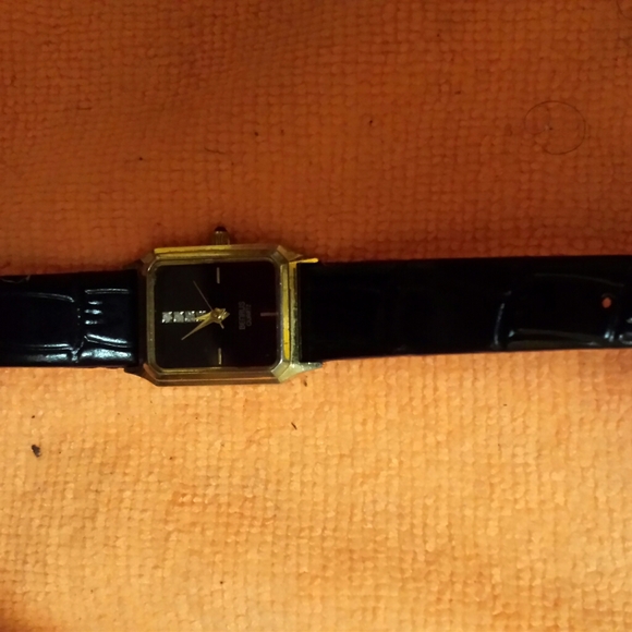 Watch - Picture 2 of 2